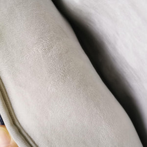 Bestil et let og tyndt 15 tommer nylon laptop sleeve til sikker hverdags- og rejsebrug i tasken.